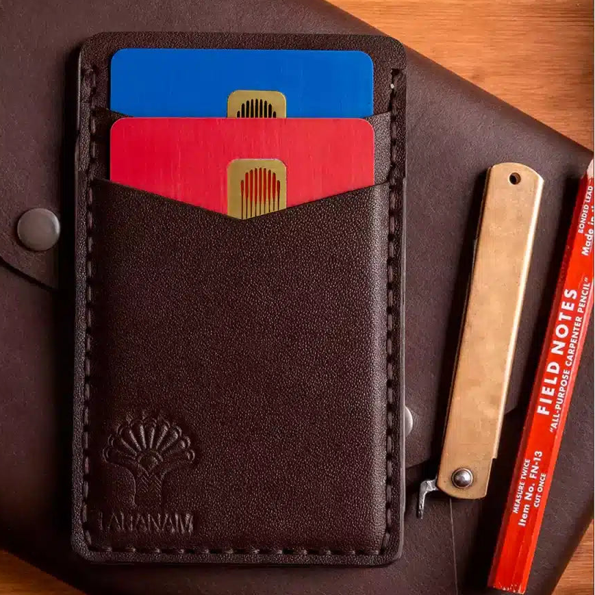 Victor Vertical Cardholder